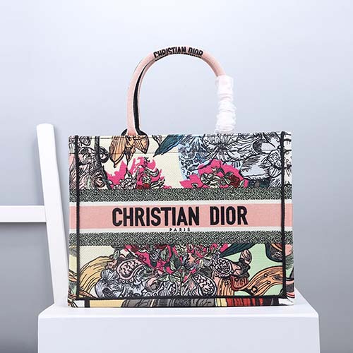 Dior book tote芙蓉花系列飾以色彩柔和的多色條紋刺繡